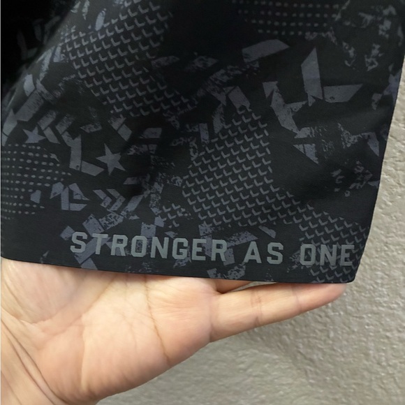 Lululemon Men Black Surge 6" Linerless Barrys Shorts M - Picture 12 of 13